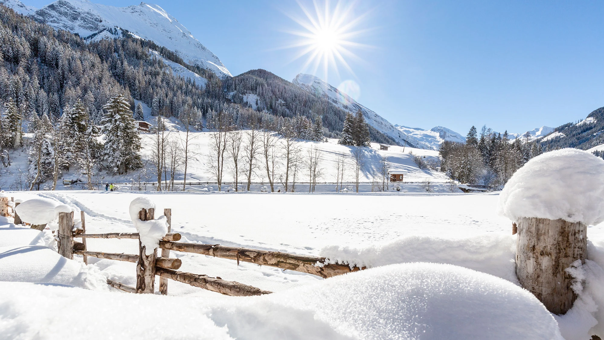 Winterlandschaft Tux Blick von der Terrasse im Winter